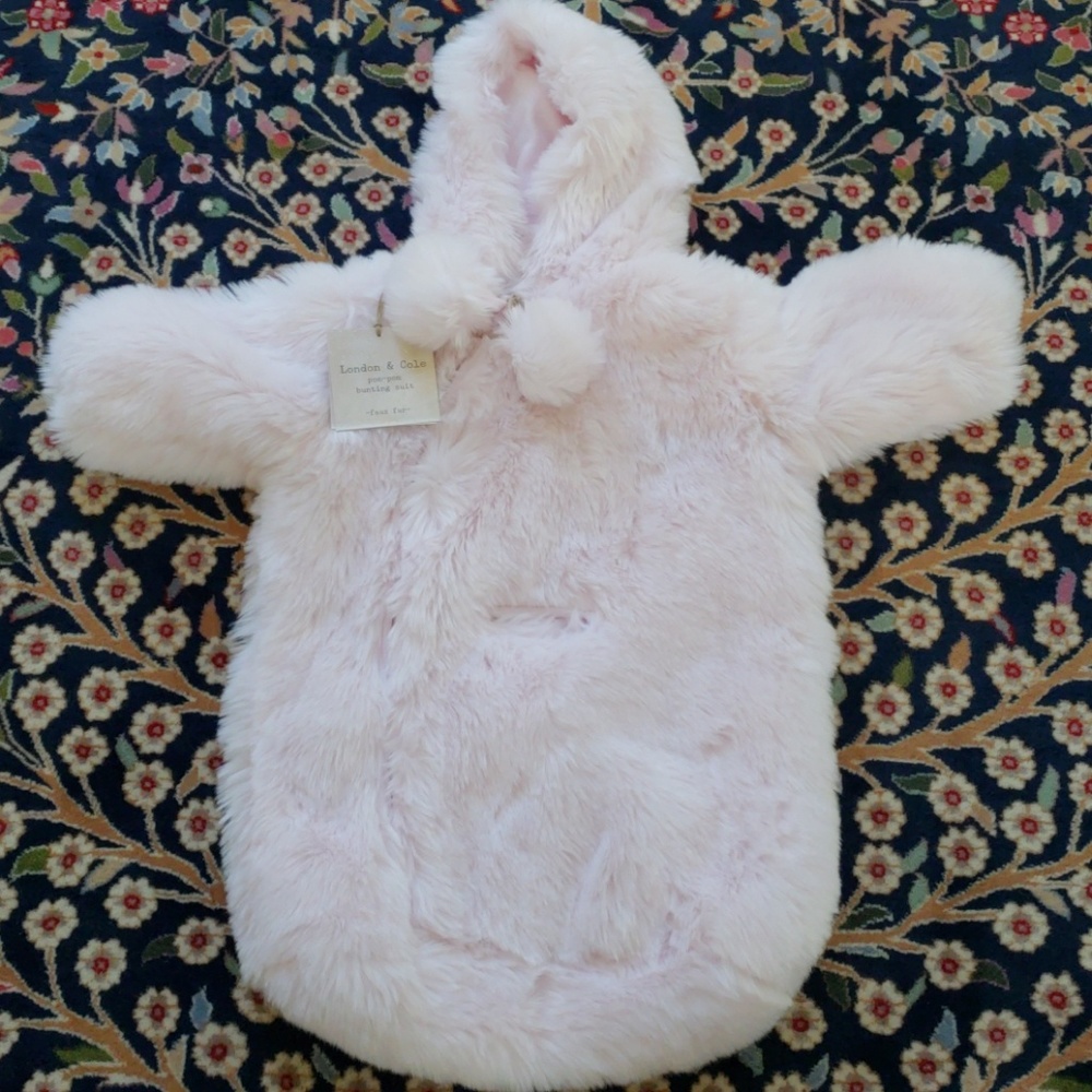 Adorable Pom Pom Baby Bunting Suit in Soft Pink - Size 0-6 mth - NWT